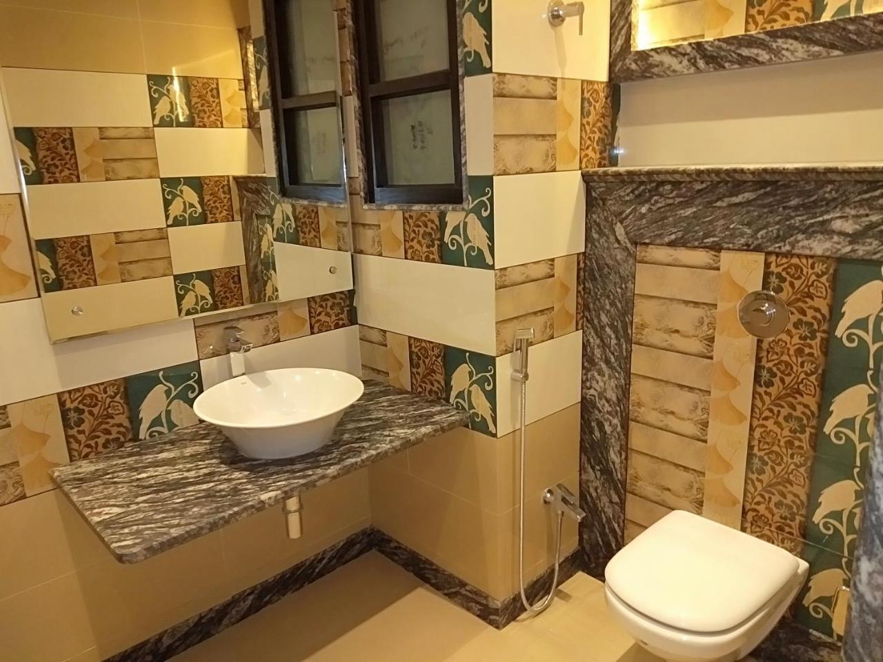 Hotel Varanasi Heritage Екстериор снимка